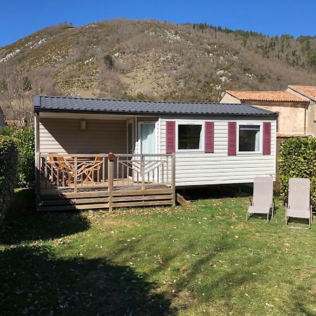 Camping La Mare Aux Fees Hotel Roquefeuil Zewnętrze zdjęcie