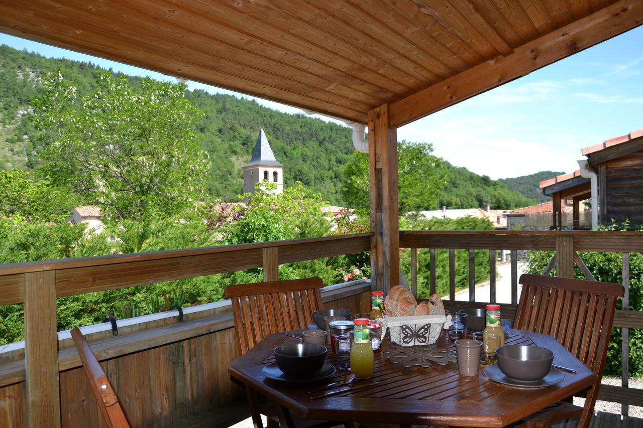 Camping La Mare Aux Fees Hotel Roquefeuil Zewnętrze zdjęcie