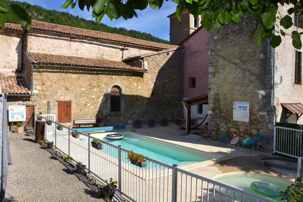 Camping La Mare Aux Fees Hotel Roquefeuil Zewnętrze zdjęcie