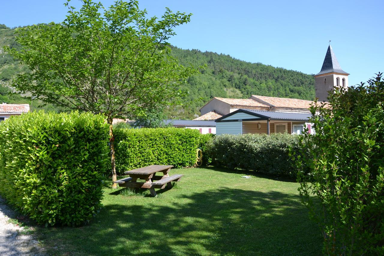 Camping La Mare Aux Fees Hotel Roquefeuil Zewnętrze zdjęcie
