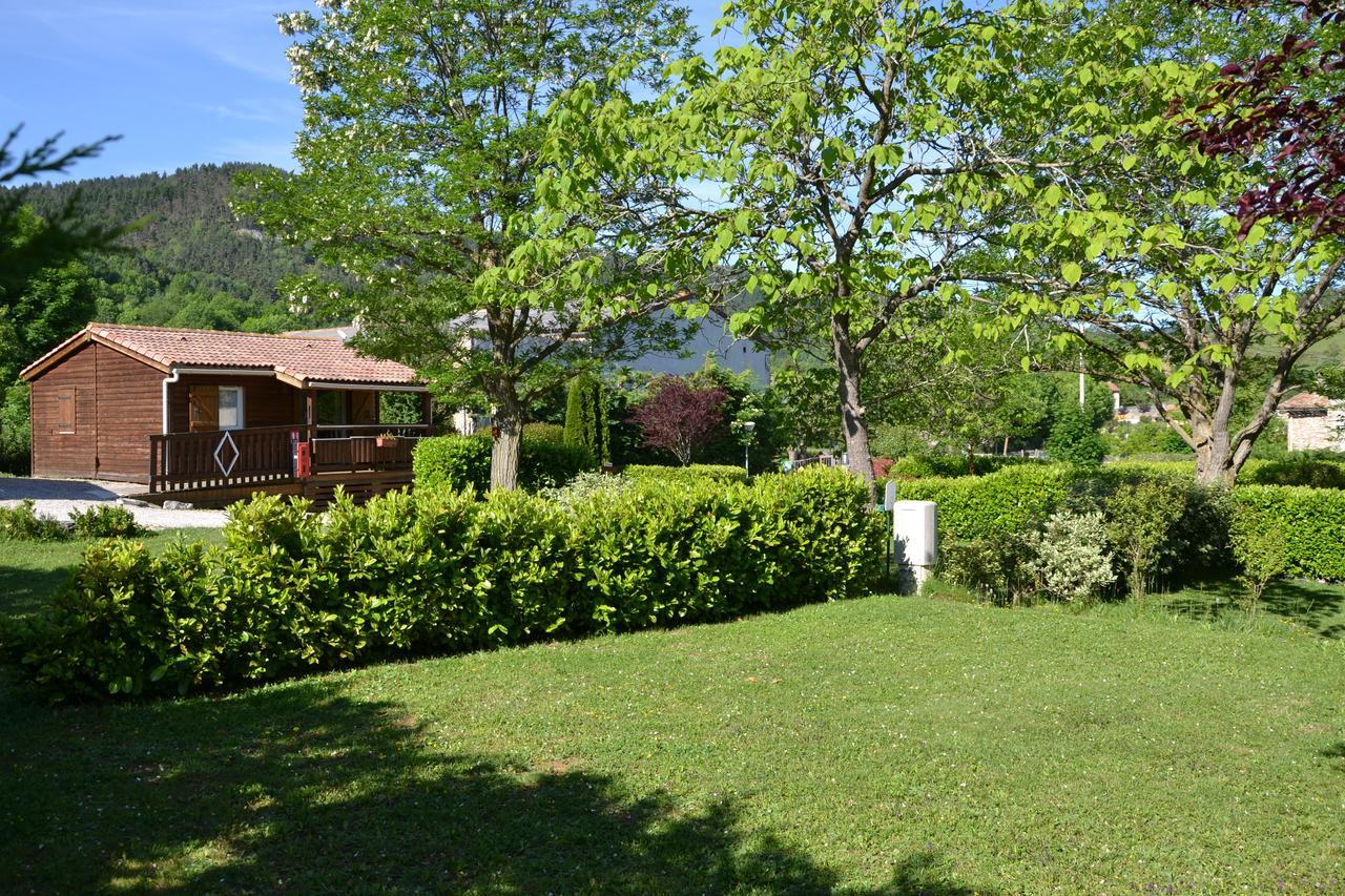 Camping La Mare Aux Fees Hotel Roquefeuil Zewnętrze zdjęcie