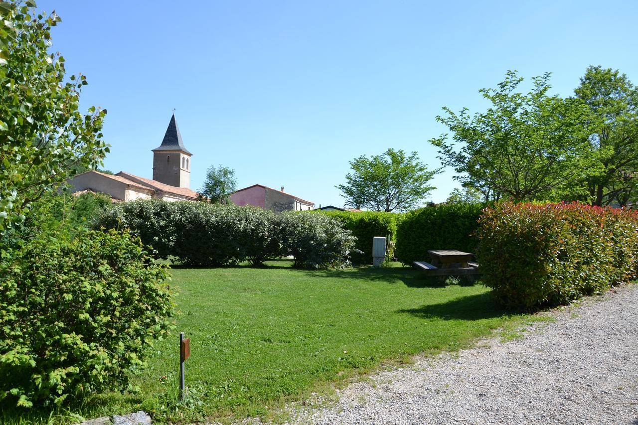Camping La Mare Aux Fees Hotel Roquefeuil Zewnętrze zdjęcie