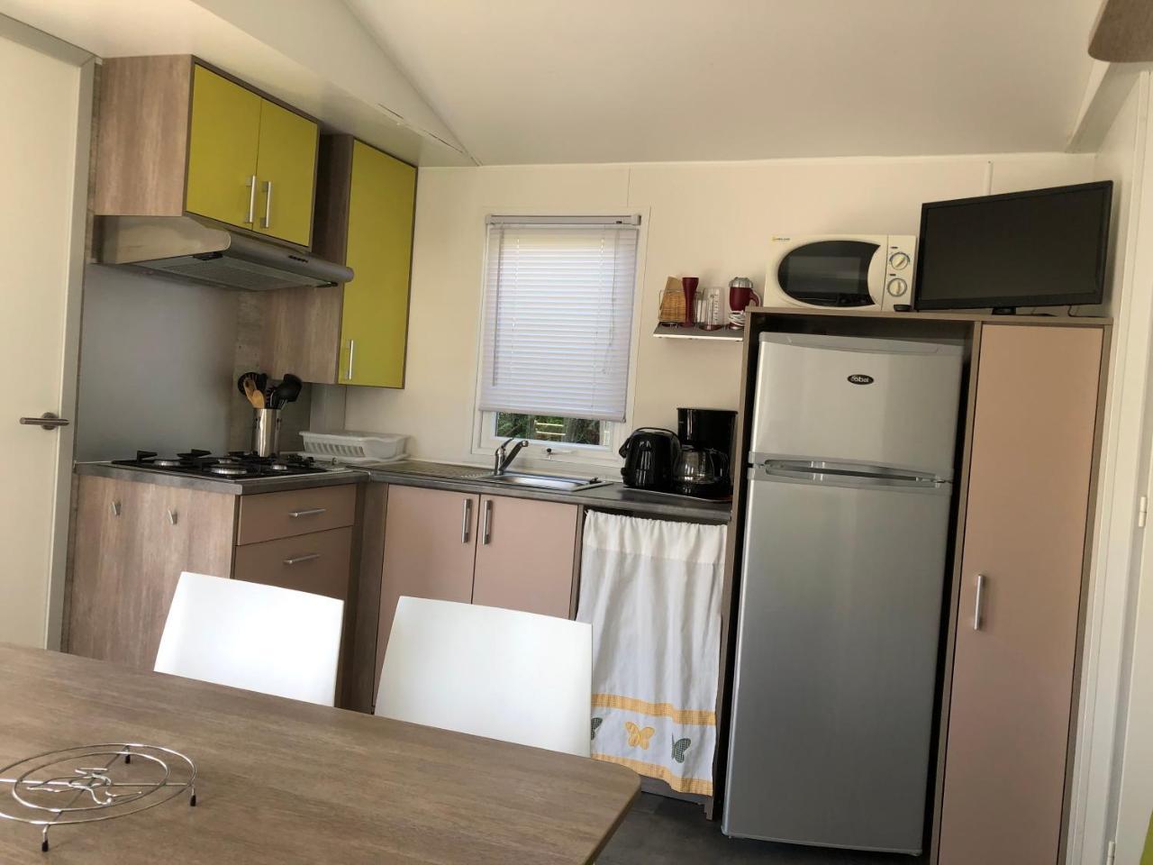 Camping La Mare Aux Fees Hotel Roquefeuil Zewnętrze zdjęcie